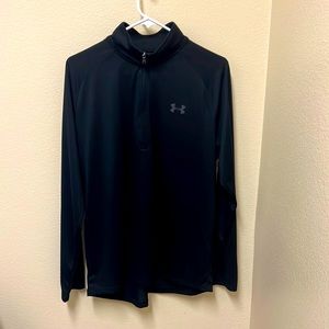 Under armor, large black lightweight quarter zip pull over